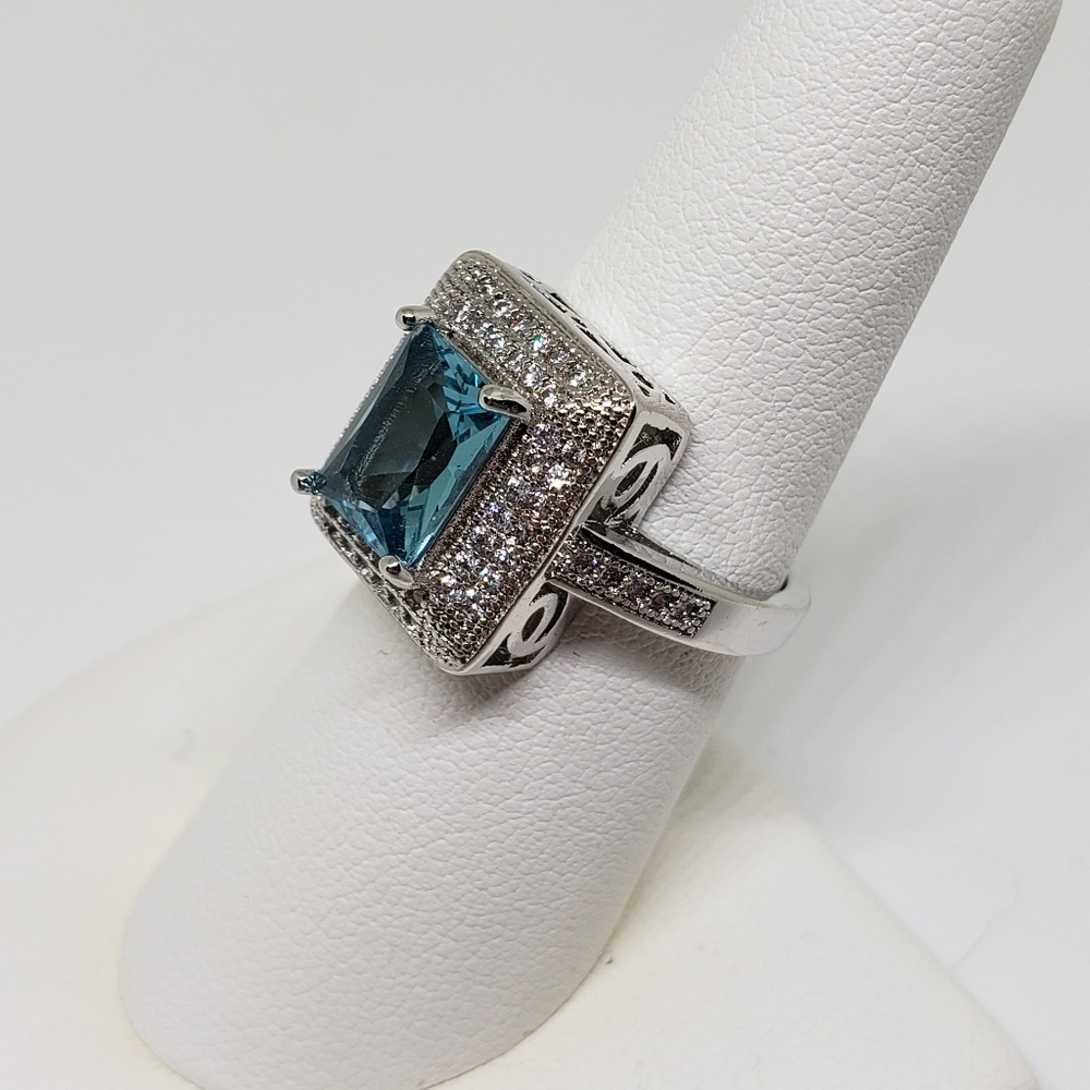TOPAZ RING - Picture 2 of 8